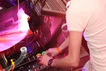 Dj Alex lume
