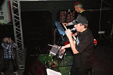концерт в 2006 году, клуб Икра