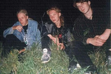 Август 1998 г. Слева направо: Рома Пискун, Паша Рок-н-ролл, Чик Иван