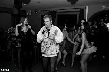 Mc Levis в Play Cafe