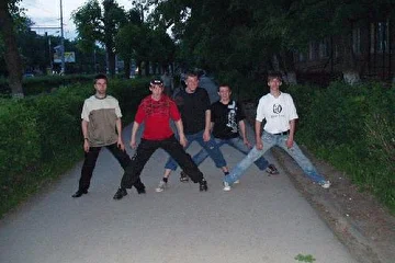 Раздвинем наши ножки посильнее:-)