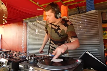 22.08.2015 - DUBWISE SESSIONS BEACH PARTY