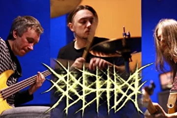 Звенья
https://vk.com/rock_band_zvenya
