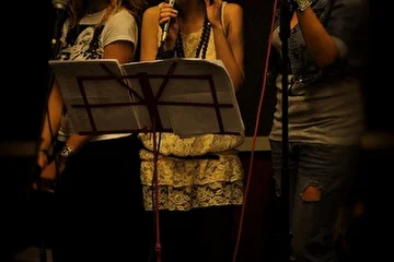 Певица XENA (Ксена) на музыкальных репетициях проекта.
http://youtu.be/PyhXhkDvIpI
http://youtu.be/Qk-h2OCObfQ
www.xenamusic.ru
#xenamusic @xenamusic