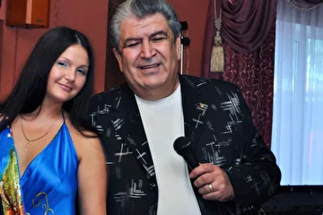 Концерт Бориса Давидян в развлекательном комплексе "Султан".
Мила Руденская - ведущая вечера и певица.
