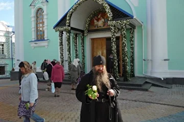 Во дни пребывания иконы Божией Матери "Курско-Коренная", прибывшей в Россию из Америки.