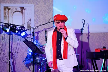 ФРАНЦУЗСКИЙ ШАНСОНЬЕ -ПЕВЕЦ, ТРУБАЧ И АККОРДЕОНИСТ ЖЕЖЕ ДЕ МОНМАРТР
