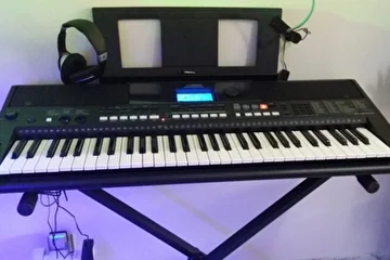 Синтезатор Yamaha psr-e300