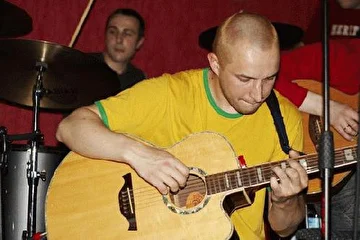 фото с акустического концерта в "добрых мыслях" 4 июня 2006