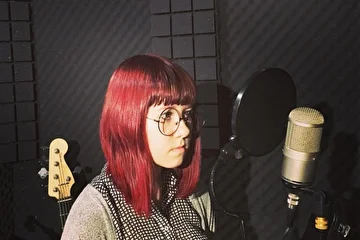 http://russtudio.spb.ru/pesnya-v-podarok