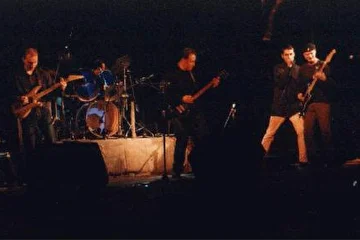 12.01.2002г. группа выступала на фестивале "Рок-н-ролл на Рождество" вместе с группой "Лидер".