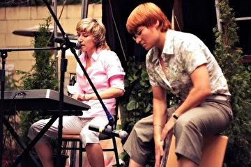 29-07-2010, Москва.
аккомпанемент на кахоне - Катерина Глибина