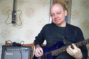 А 42 года назад о таком и не мечталось...Всё паялось своими руками,и звучало вполне круто.