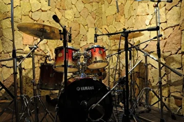 Silence Records Drums 
Акустическая комната, барабанная зона.