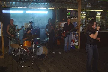 Выступление 1 июля 2006 г. в кафе "Тесный круг" (Лесосибирск), посвященное отъезду Ged'a в Воронеж