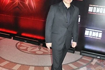 Лидер группы "Аго" Дмитрий Михин поздравил создателей фильма "Шпион" .