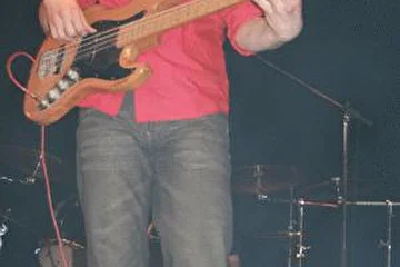 Александр Косицын - бас-гитара