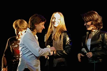 Совместный проект, состоявшийся в мае и октябре 2004 года,  с питерской  рок-группой "Ночные снайперы". В результате четыре произведения этой группы ("Ты дарила мне розы", "Катастрофически", "Звучи", "Асфальт") в a'cappell'ном  варианте  зазвучали по-новому.