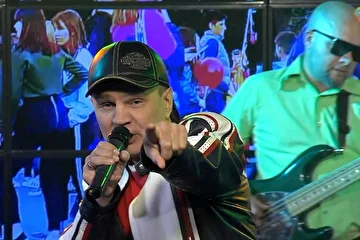 Слава Прибрежный, гр. Левостороннее Движение