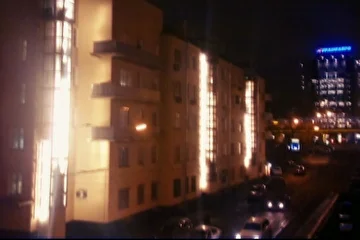 Неоновые огни и звёзды