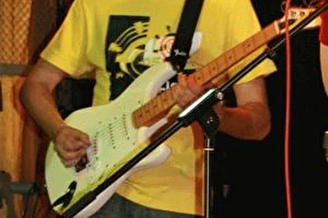Андрей Сорокин - гитара