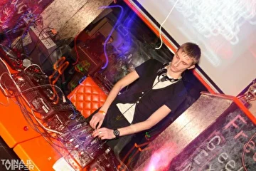 Dj Alex lume