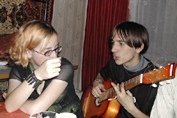 Пьяни, алкаши, а ещё и муж и жена !