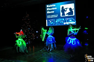 KATRIN ELECTRO SHOW, Катрин Электро Шоу, арфа, арфистка, электроарфа, электроарфистка, скрипка, скрипачка, электроскрипка,электро скрипка, электро скрипачка, электро арфа, электро афристка, электро виолончель, электро виолончелистка, электро альт, электро альтистка, электроскрипачка, музыканты, виолончель, виолончелистка, электровиолончель, электровиолончелистка, альт, альтистка, электроальт, электроальтистка, скрипичное шоу, артисты, струнный квартет, harp, violin, cello, electric, electro, квинтет, трио, дуэт, матрёшки, matryoshki russian style, фолк, народная музыка, классика в современной обработке, секстет, русско-народная музыка, народная, русская, matrЁshki, световое шоу, неоновое шоу, свтодиодное шоу, светодиодные костюмы, неоновые костюмы