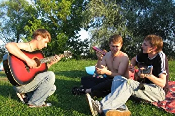 Природа, музыка,кальян...прямо счастье какое-то :)