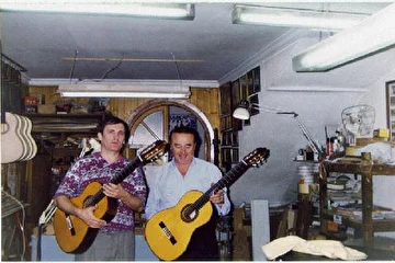 С Хосе Лопесом Бельидо
Гранада. ноябрь 2003 г.
Con Jose Lopez Bellido
Granada, noviembre de 2003