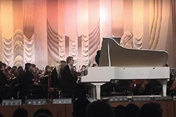 Премьера второго фортепианного концерта Владимира Сидорова в большом концертном зале Магнитогорской консерватории 13 декабря 2006 года.