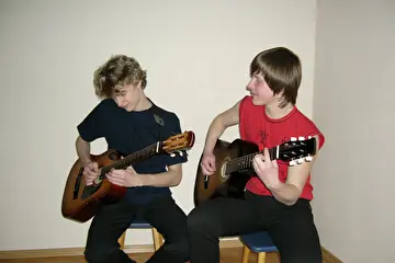 Репетиция у Кирилла Скипетрова (слева) 2005 год