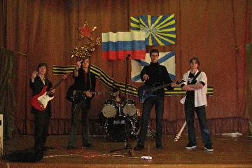 Слева направо: Dark Wizard (соло гитара), Max Renton (первая ритм гитара, вокал), Ivan Dampir (барабаны), Fallen Angel (вторая ритм гитара, вокал), Thomas Finger (бас гитара)