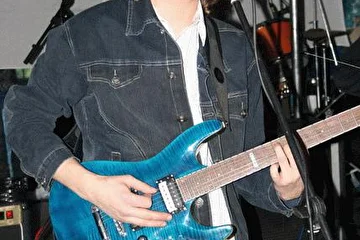 Явно, что чувак поет "I Got A Blues Before Sunrise......"