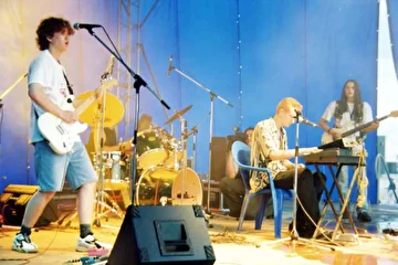 2002 г. Рок фестиваль "Берлога" г. Ханты-Мансийск

Информация о фестивале тут:
https://t-l.ru/36336.html
