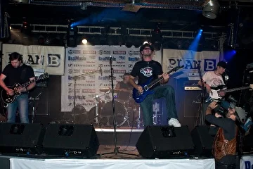 C выступления моей основной рок группы ШОКОВАЯ ТЕРАПИЯ в клубе PLAN B (Москва)