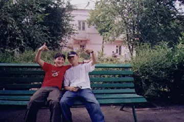Х%ли описывать давненько я не фоткался... 
Это старая фота))) Я в кепоне)))