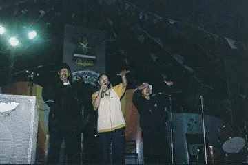Первый состав группы(тогда ещё gss mc's) Shмецл,Ske4 и grave...06.2001