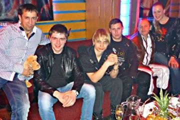 "ШОКОЛАД-Виктория" и "Комиссар"