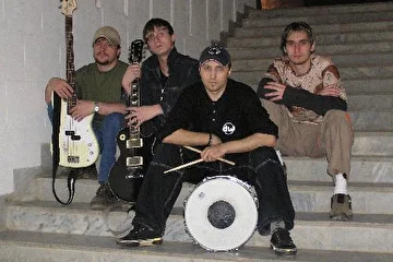 На лестнице (ДТЮ)