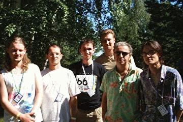 ЧН и В.Шахрин 
Полный фотоотчет с фестиваля смотри в фотосессии "Старый Новый Рок" - на волне