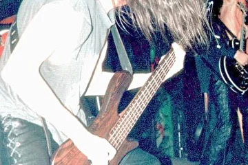концерт в релаксе, 28 июня 2003.
отчёт и сылки на другие фотоматериалы тут http://coronach.com