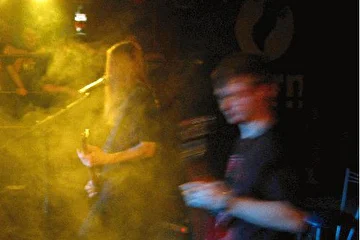 А вот ссылка на наши (и не только) фотки из р-клуба 31.07.05:
  http://photoconcert.narod.ru/allphoto/photo019/index.htm