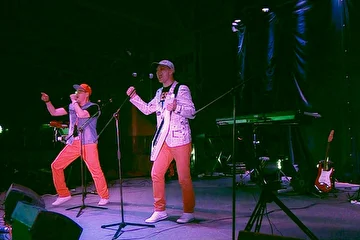 Левостороннее Движение (ЛСД)