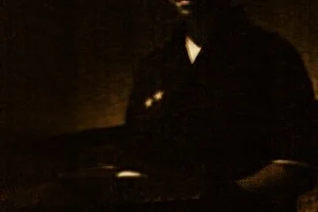 Тарас Девайт (пианино)
Аранжировoщик Mc Levis & band