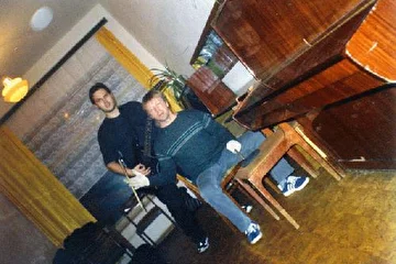 Wolf (гитарист) и Харев Александр (барабанщик) - 2003г. Северодвинск.
