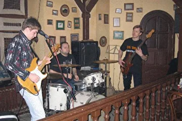 12.03.2005  Концерт в клубе "Последние деньги"