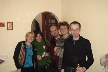 Лариса, Оля, Игорь, Ёж и благодарный зритель с Медовухой !!!!!!!