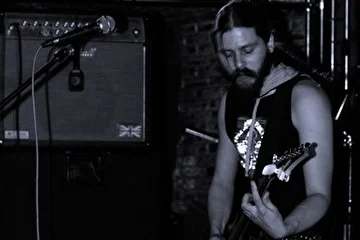 Звенья
https://vk.com/rock_band_zvenya