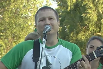 Заключительный (3) день XXI Краевого фестиваля-конкурса авторской песни и поэзии "Высоцкий и Сибирь". Поём финальную песню... 19.07.20г.